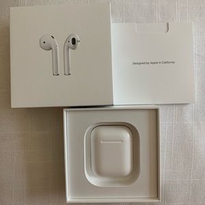 !!! SOLD !!! APPLE AIRPODS 2 with CHARGING CASE
